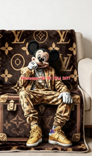 LV x Mickey Throw IMG_3038